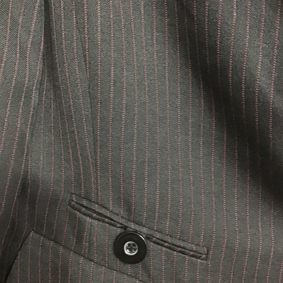 Le Suit Pinstripe pant suit - Picture 4 of 4